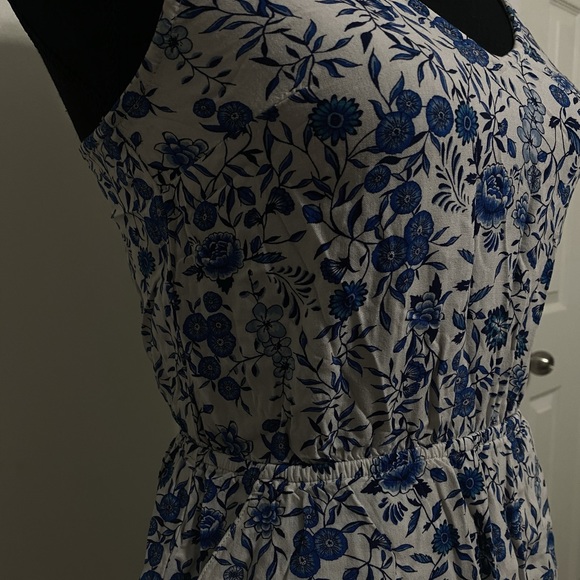 Floral Romper - Picture 4 of 8